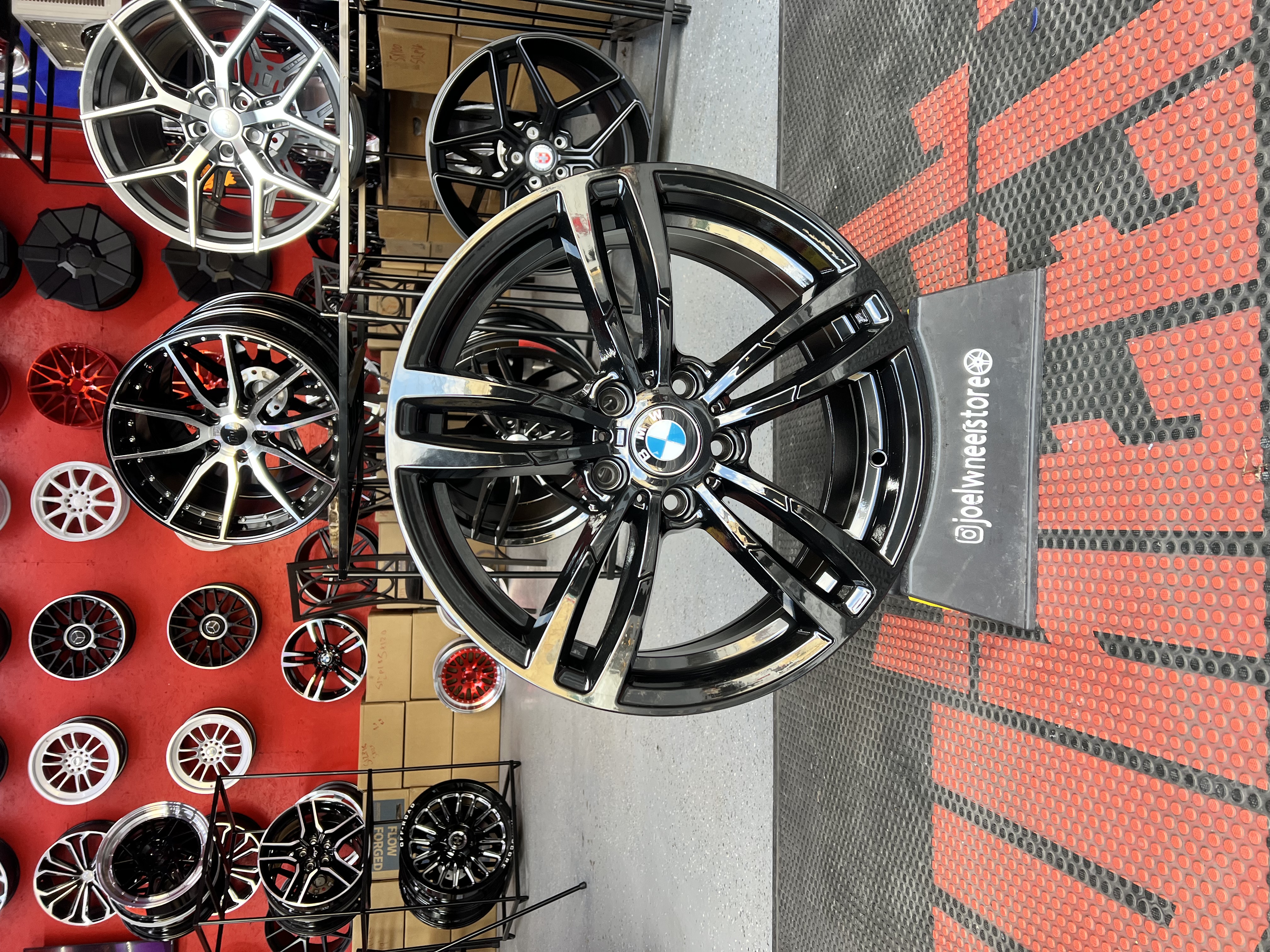 BMW SIZE 18 SET NEW RIMS